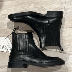Brand new ZARA leather ankle booties